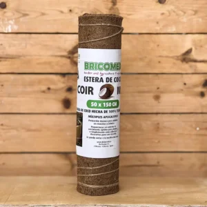La manta de fibra de coco 0,5 × 150 cm es un accesorio de jardinería fabricado con fibra de coco natural que ayuda a conservar la humedad del sustrato, reducir la evaporación del agua y proteger las raíces frente a las altas temperaturas. Es ideal para macetas, jardineras, huertos urbanos, árboles jóvenes y parterres, especialmente durante el verano. Además de mejorar la retención de humedad, también ayuda a limitar el crecimiento de malas hierbas y aporta un acabado natural y decorativo. Es una solución sencilla y eficaz para reducir la frecuencia de riego y mantener las plantas en mejores condiciones durante las vacaciones. Compra online con envío a toda la España peninsular o, si lo prefieres, recógela en nuestro centro de jardinería de Don Benito (Badajoz).